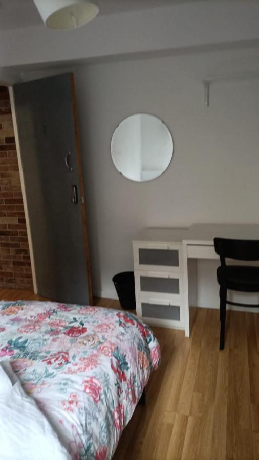 Hostel Bright Double Bedroom